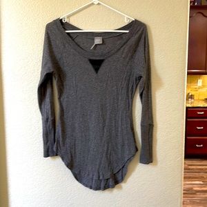 Long sleeve light shirt